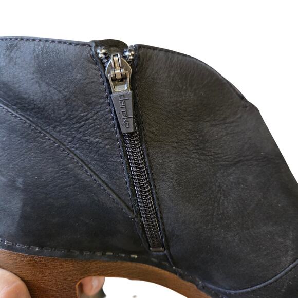 Dansko Black Nubuck Platform Heeled Cut Out Peep Toe Booties Shoes EUC 8.5-9 - Picture 12 of 12